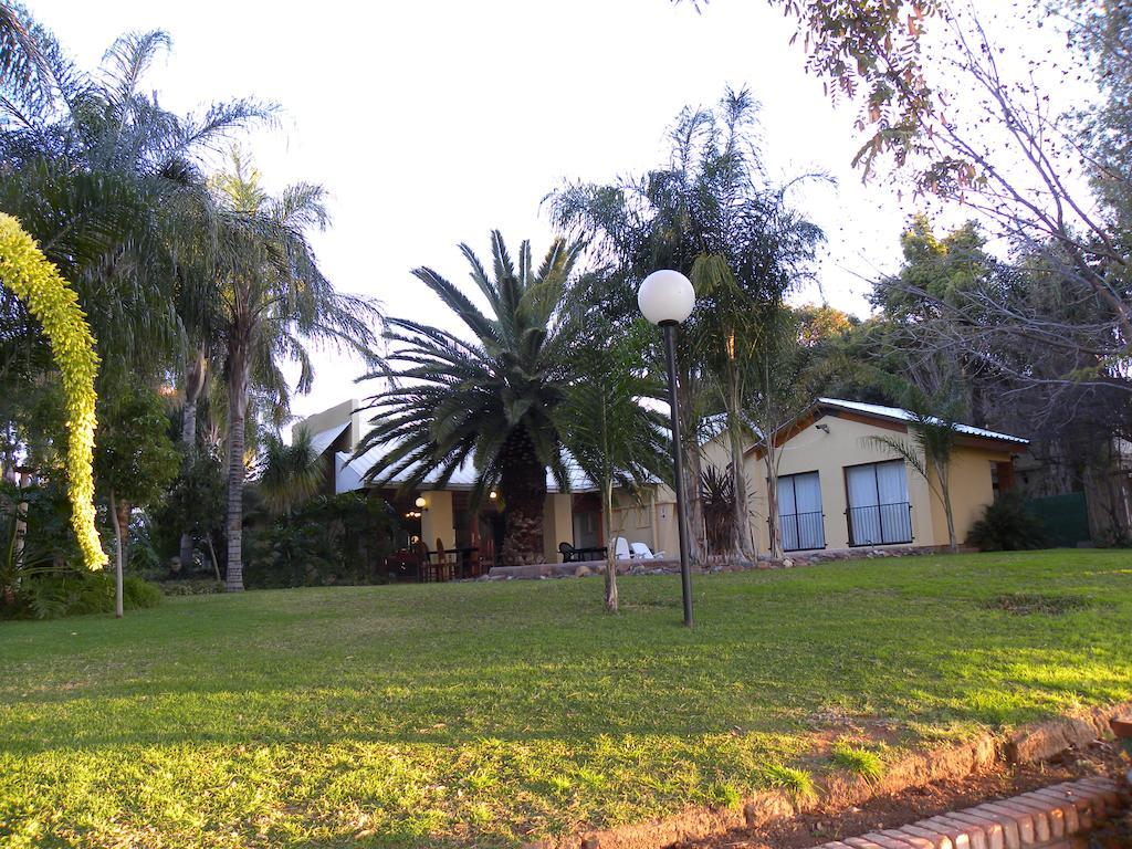 Riverbank Lodge Upington Exterior photo