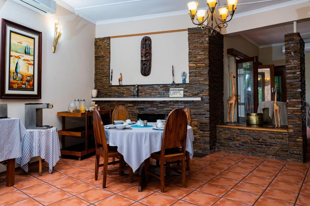 Riverbank Lodge Upington Exterior photo