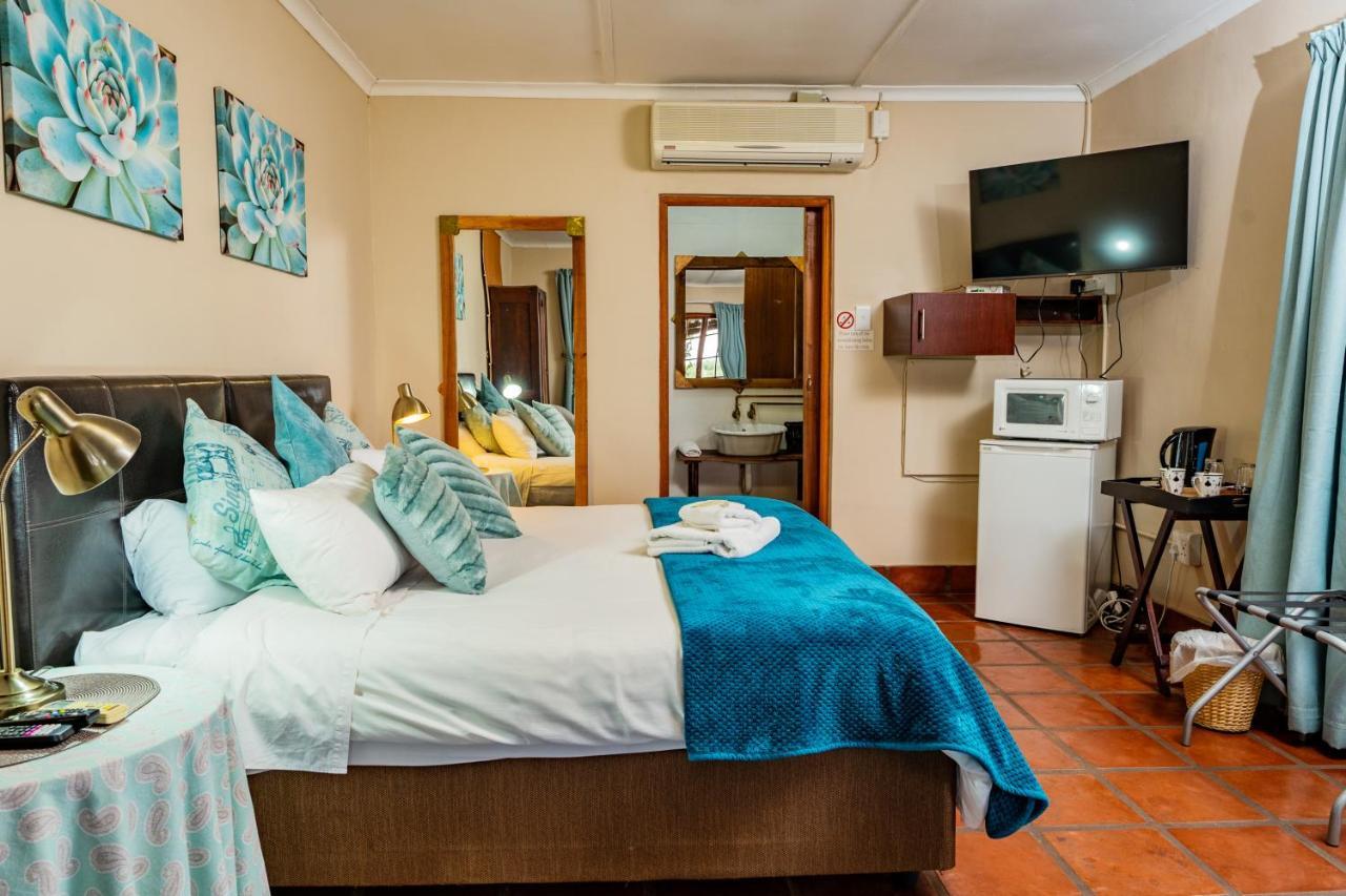 Riverbank Lodge Upington Exterior photo