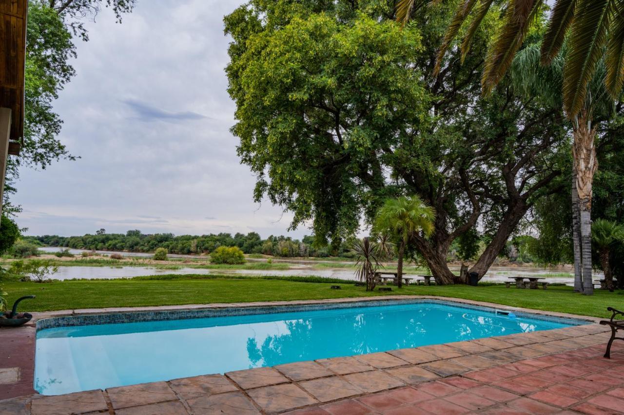 Riverbank Lodge Upington Exterior photo