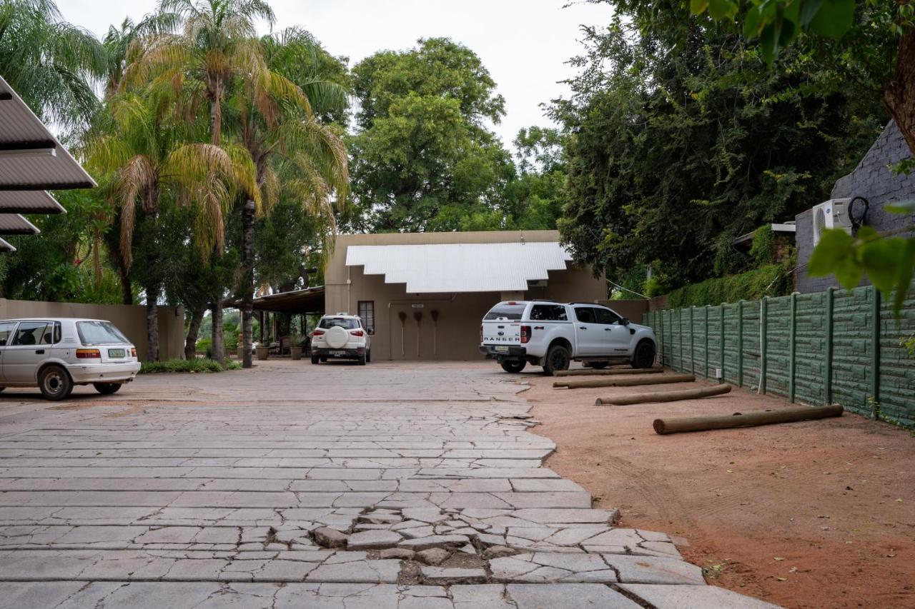 Riverbank Lodge Upington Exterior photo