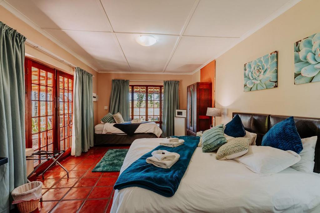 Riverbank Lodge Upington Exterior photo