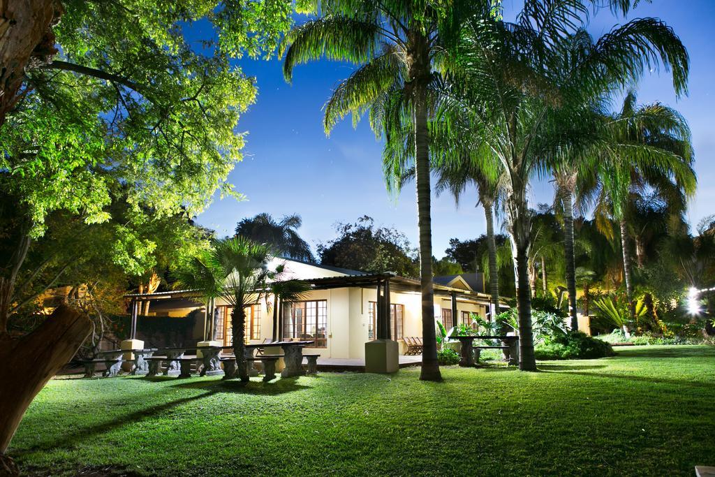 Riverbank Lodge Upington Exterior photo