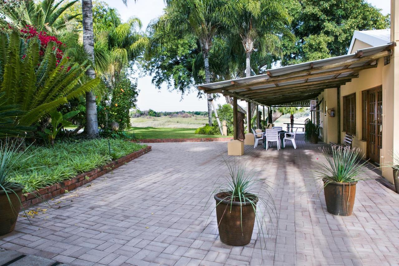 Riverbank Lodge Upington Exterior photo